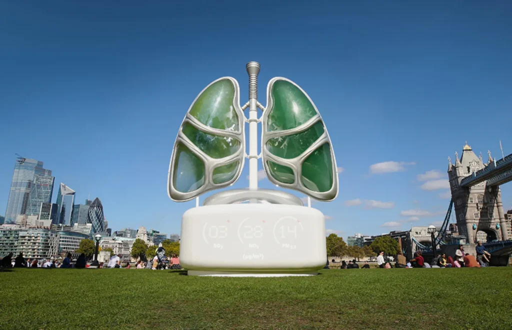E.ON lungs sculpture