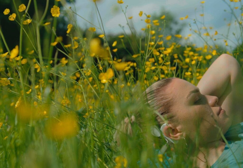 MHP Group's Studio La Plage's work for HSBC: Overcoming silence with strength alongside Jodie Ounsley